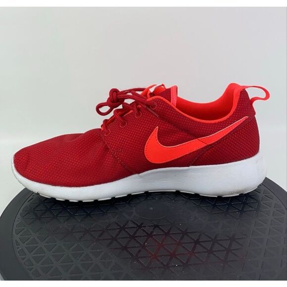 Nike Roshe Run Gym Red Athletic Running Shoes 599728-602 Women’s Size 8.5 (7Y) - Picture 6 of 9